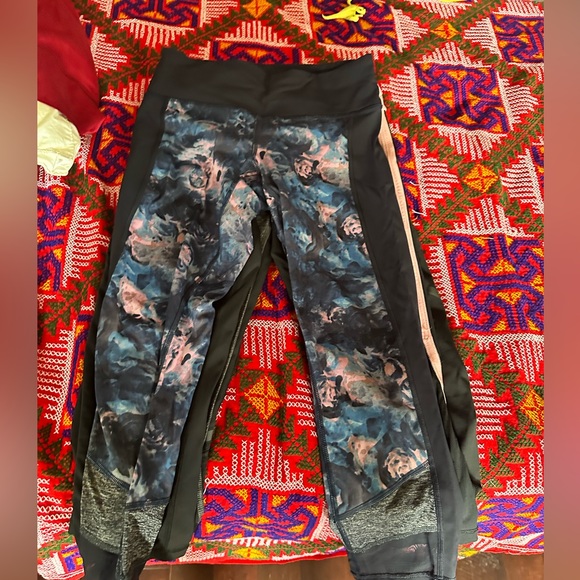 Selling all my inspire crops only worn a few times. Excellent quality. - Picture 4 of 8